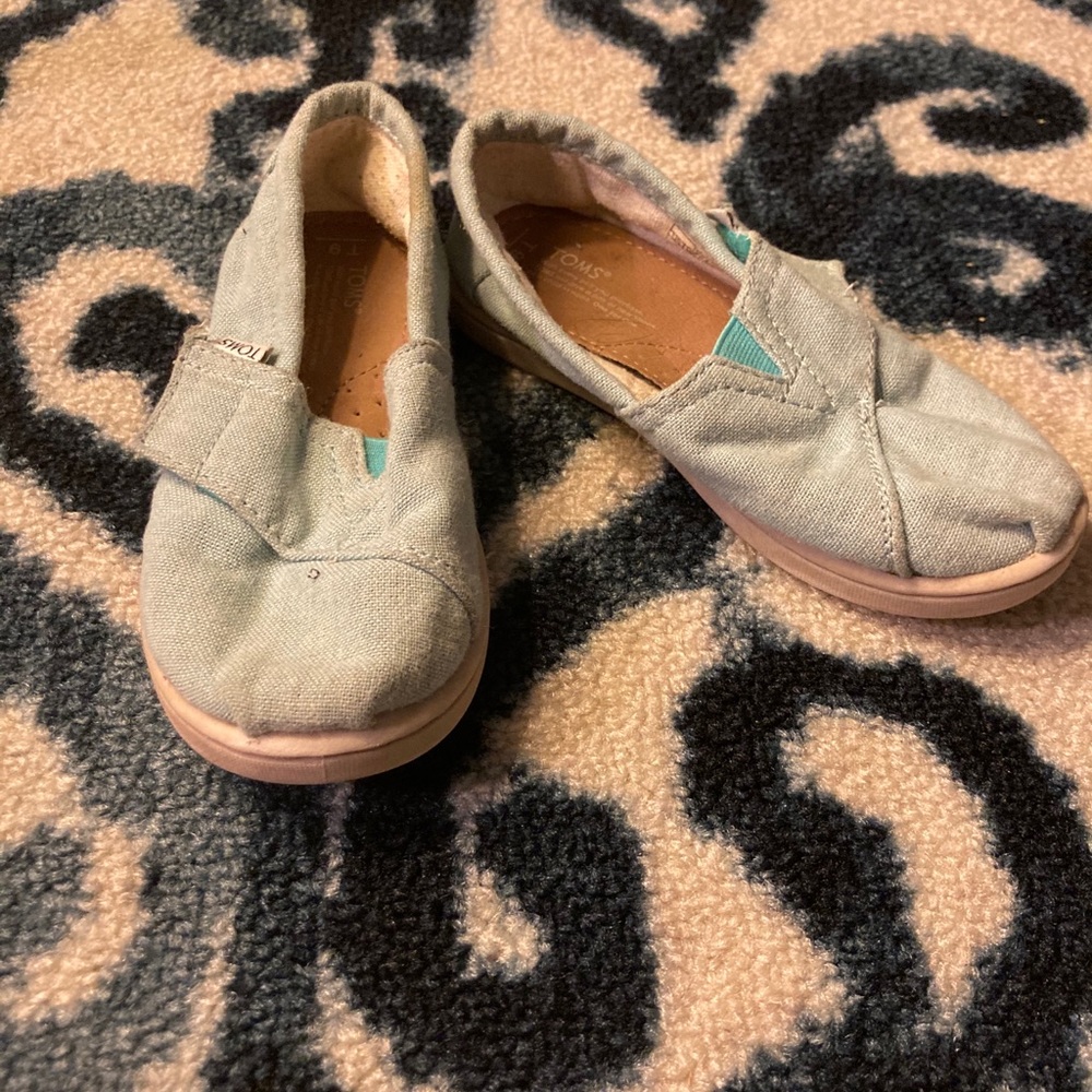 Aqua Toms slides